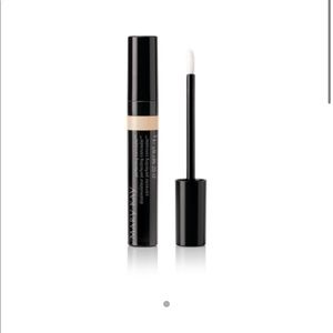 Mary Kay perfecting concealer Light ivory